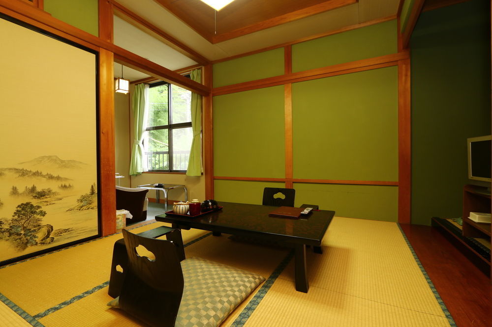 Miyamaso Hotel Takayama  Bagian luar foto